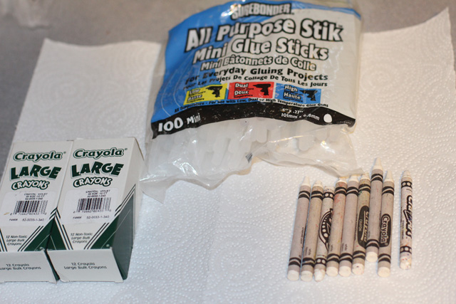 Supplies for waxing beer bottle are pretty simple. Supplies for waxing beer bottle are pretty simple.